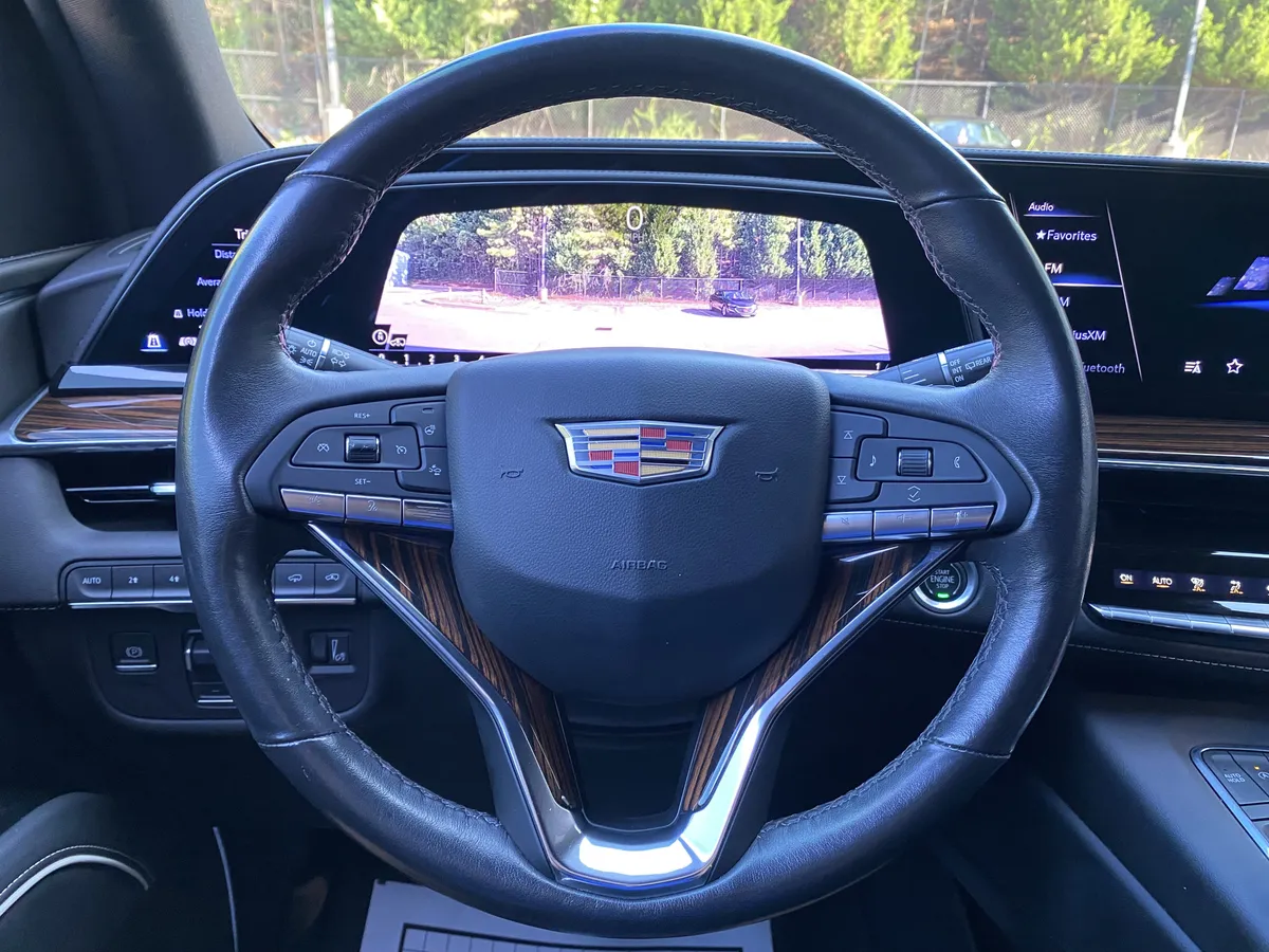 2023 CADILLAC Escalade 4WD Premium Luxury thumbnail 18