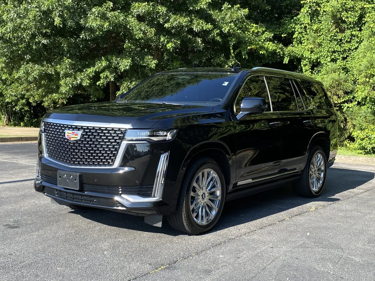 2023 CADILLAC Escalade 4WD Premium Luxury thumbnail 4