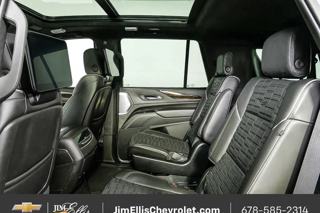 2023 Cadillac Escalade 4WD Sport Platinum thumbnail 19