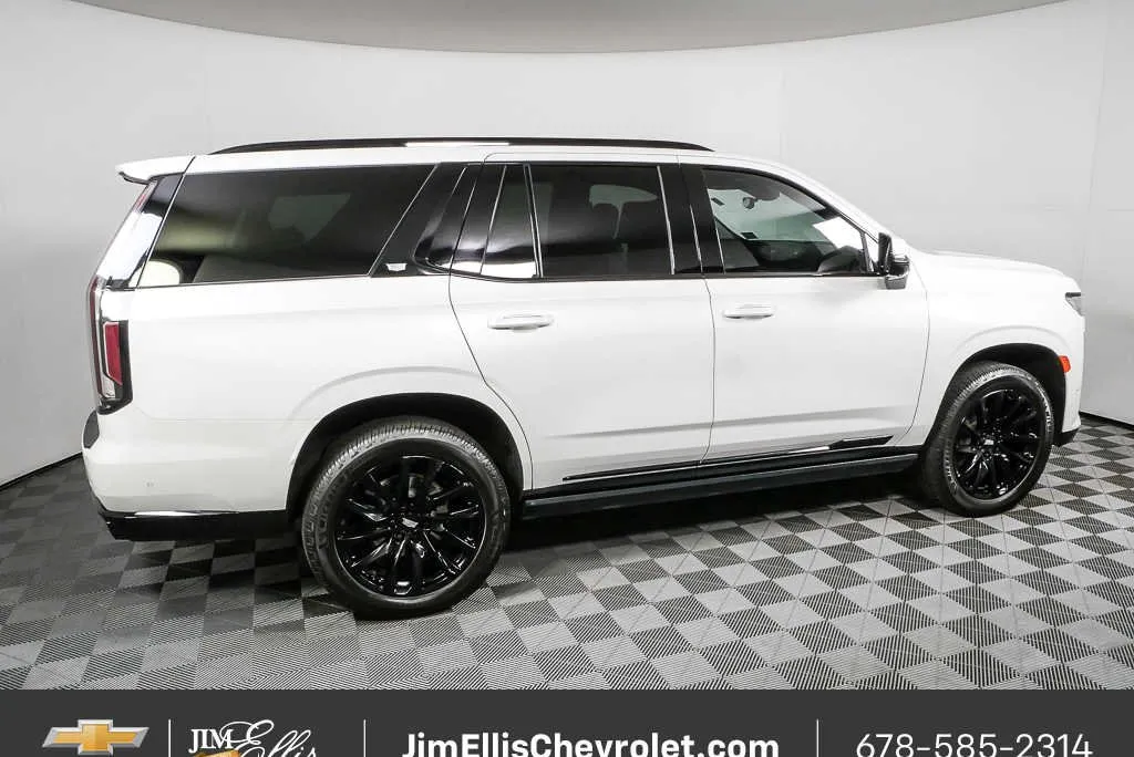 2023 Cadillac Escalade 4WD Sport Platinum thumbnail 2