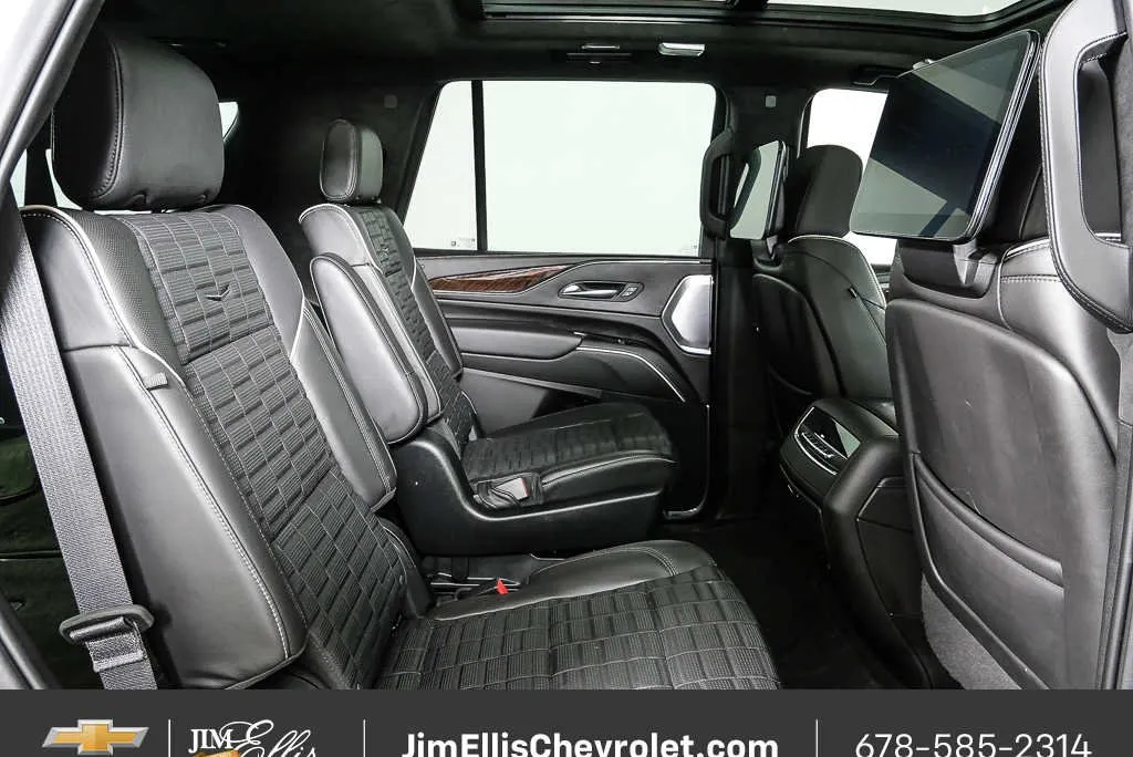 2023 Cadillac Escalade 4WD Sport Platinum thumbnail 24