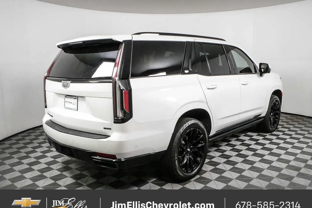 2023 Cadillac Escalade 4WD Sport Platinum thumbnail 3