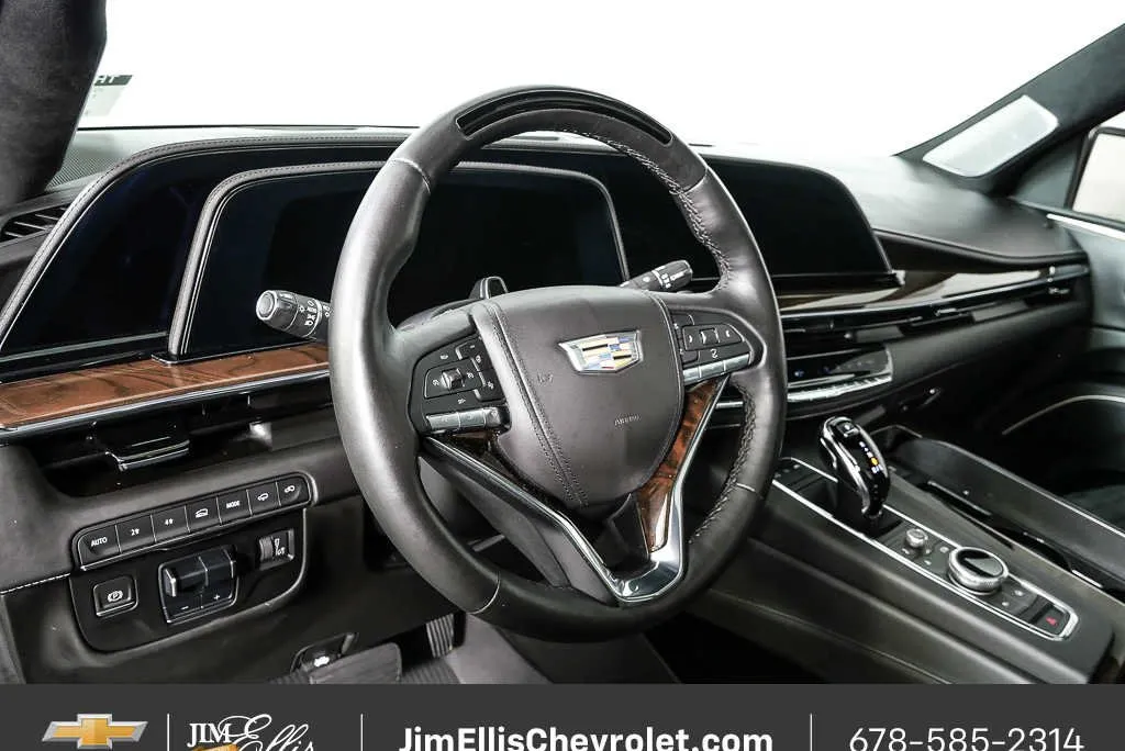 2023 Cadillac Escalade 4WD Sport Platinum thumbnail 4