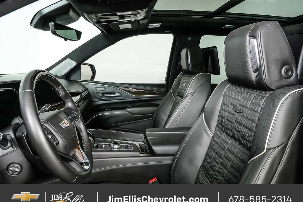 2023 Cadillac Escalade 4WD Sport Platinum thumbnail 5