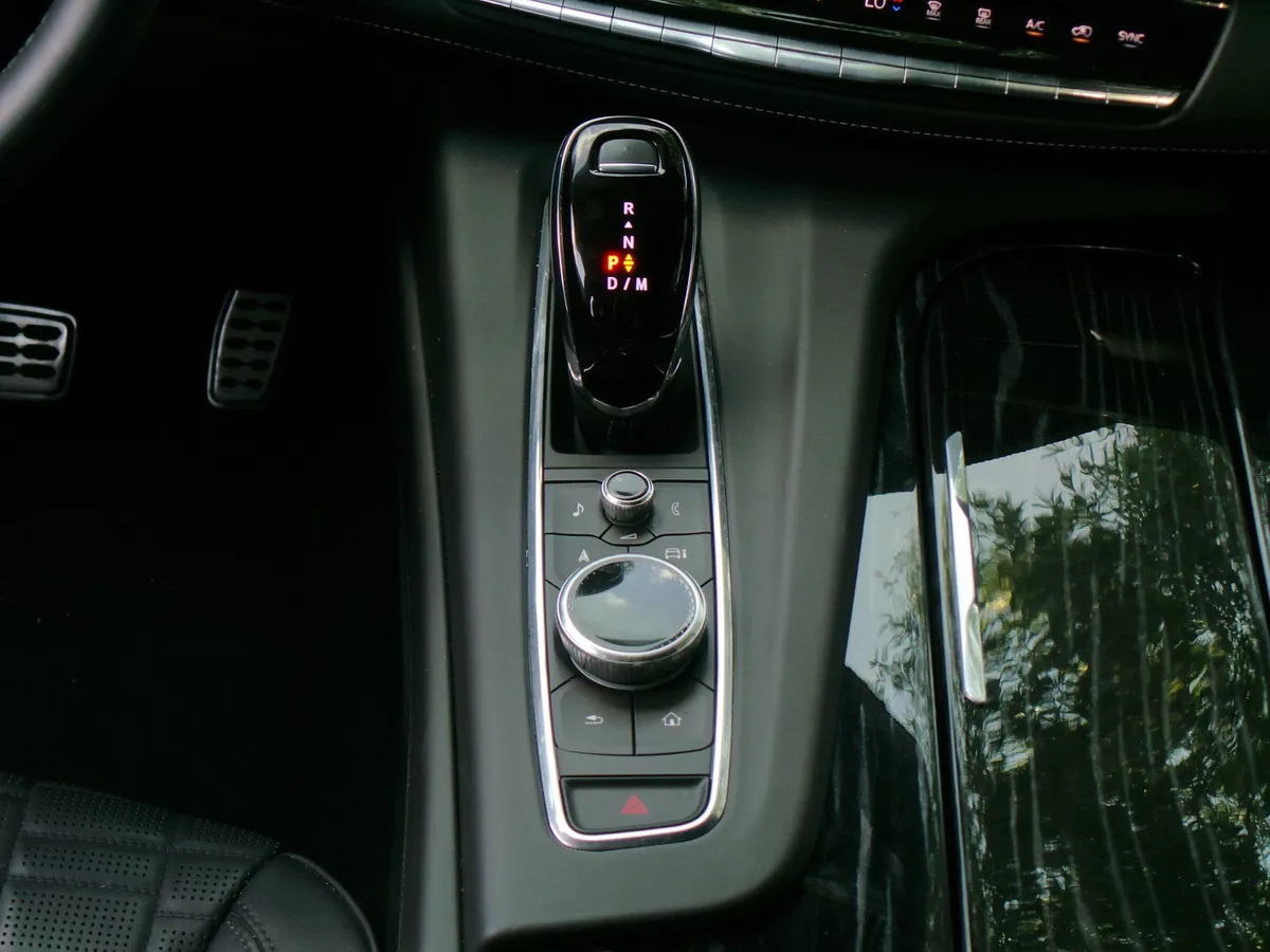 2023 CADILLAC Escalade AWD V-Series thumbnail 19