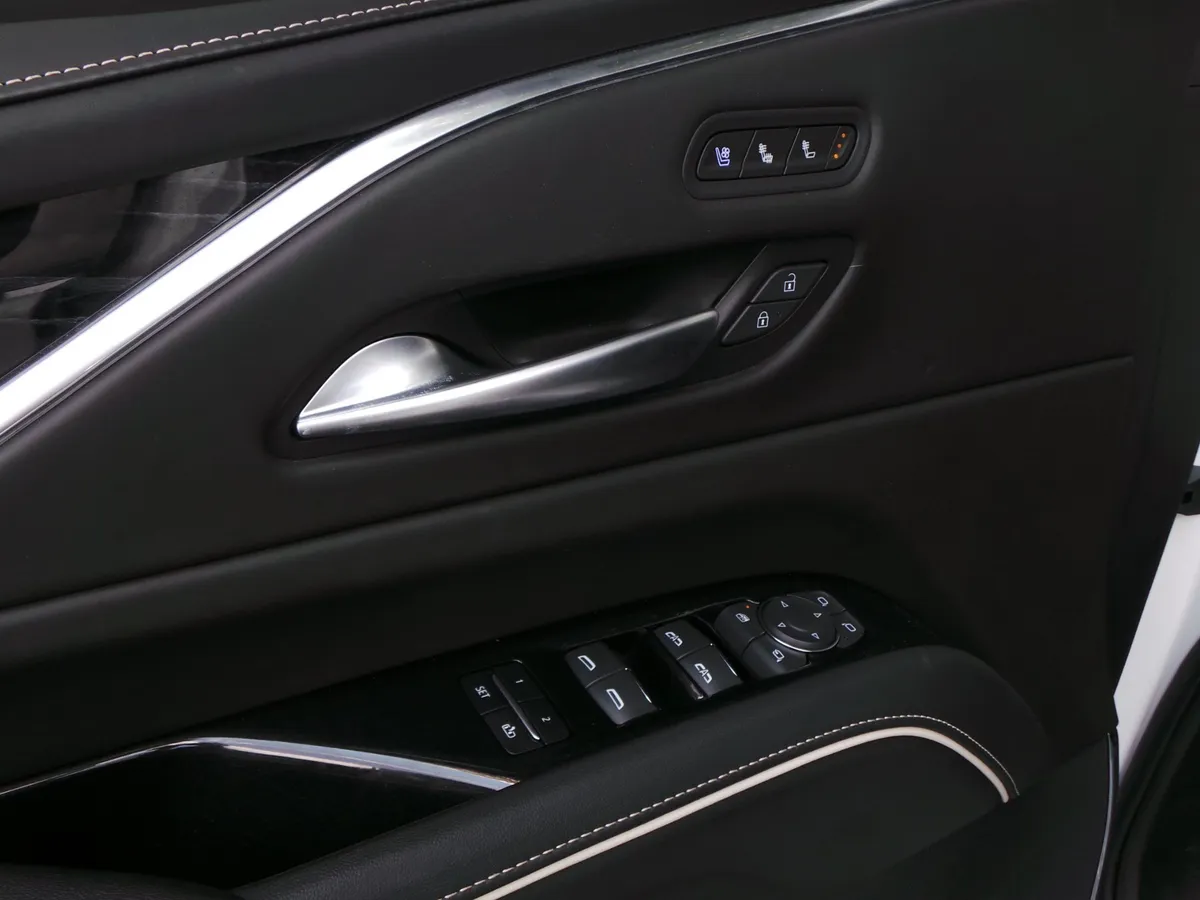 2023 CADILLAC Escalade AWD V-Series thumbnail 33