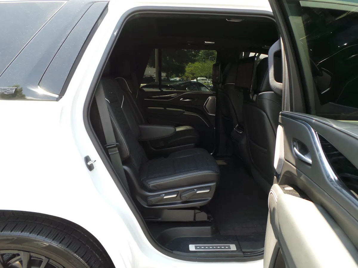 2023 CADILLAC Escalade AWD V-Series thumbnail 44