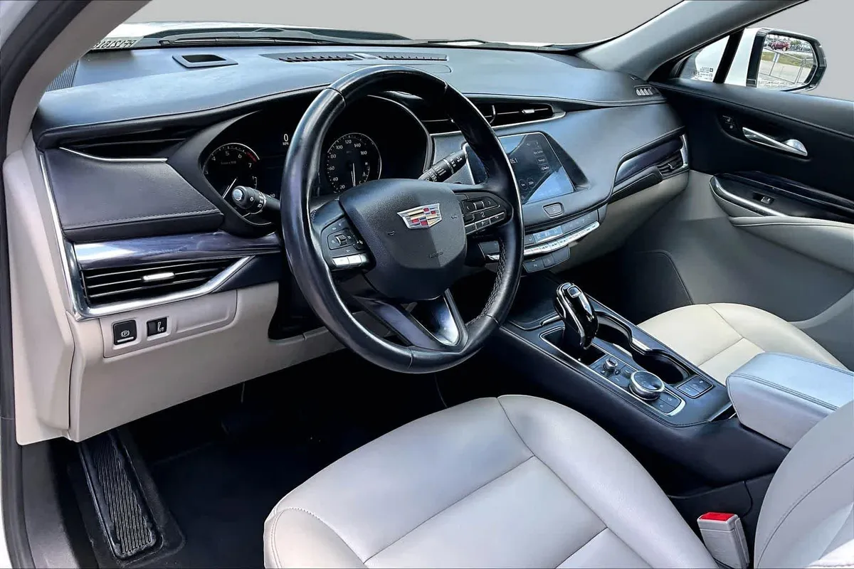 2023 Cadillac XT4 FWD Luxury thumbnail 18