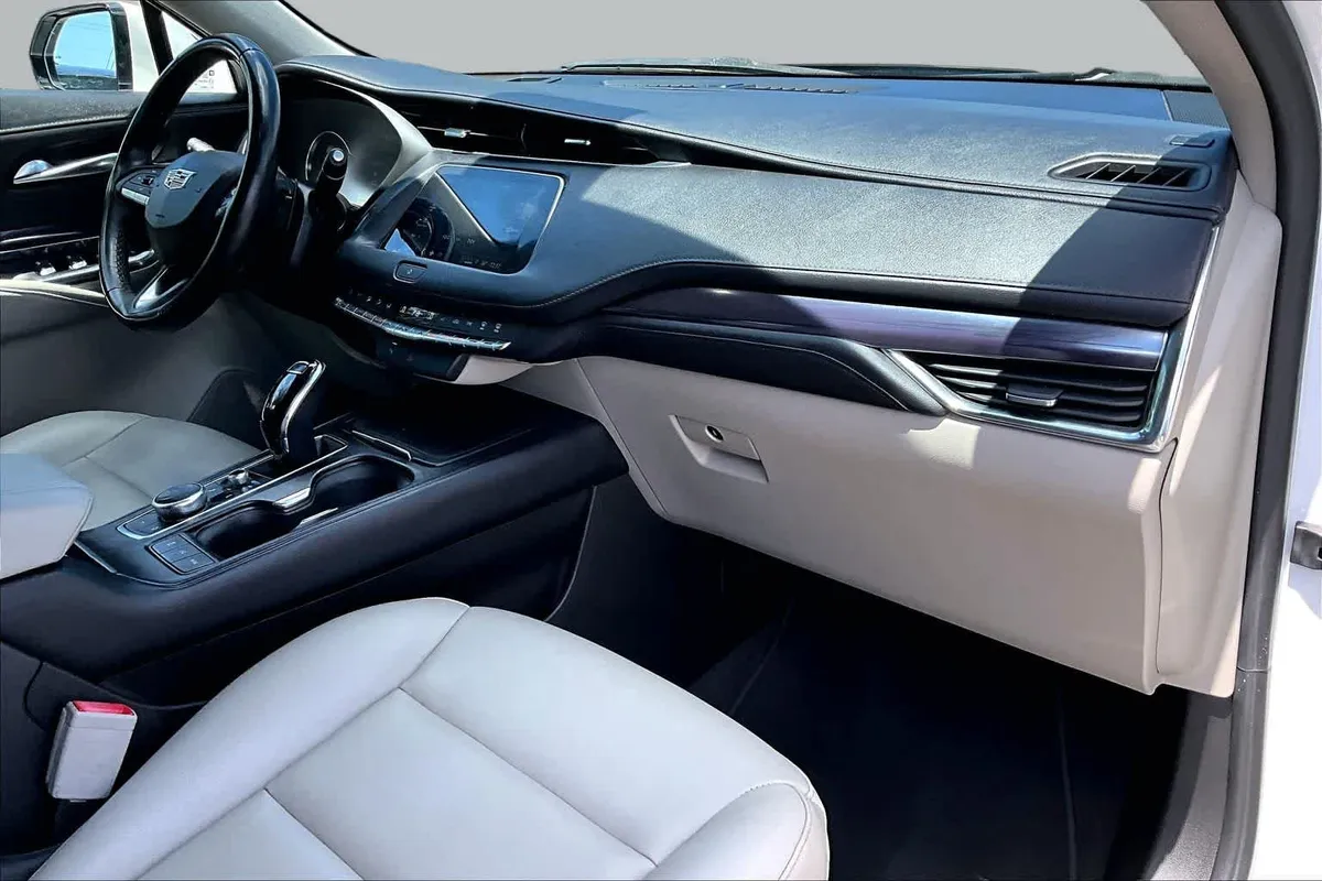 2023 Cadillac XT4 FWD Luxury thumbnail 19
