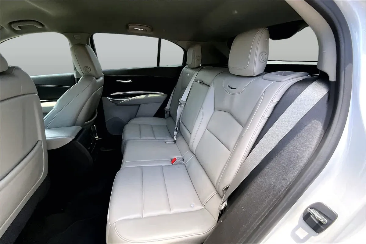 2023 Cadillac XT4 FWD Luxury thumbnail 21