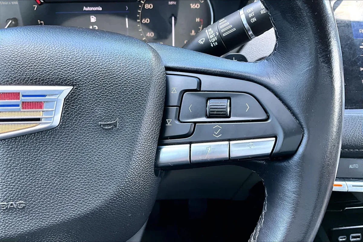 2023 Cadillac XT4 FWD Luxury thumbnail 23