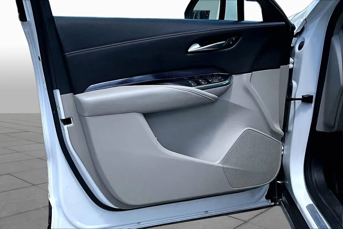 2023 Cadillac XT4 FWD Luxury thumbnail 26
