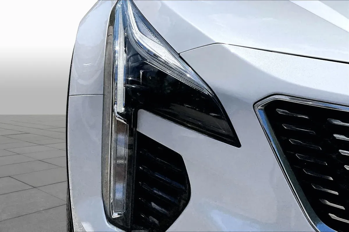 2023 Cadillac XT4 FWD Luxury thumbnail 28