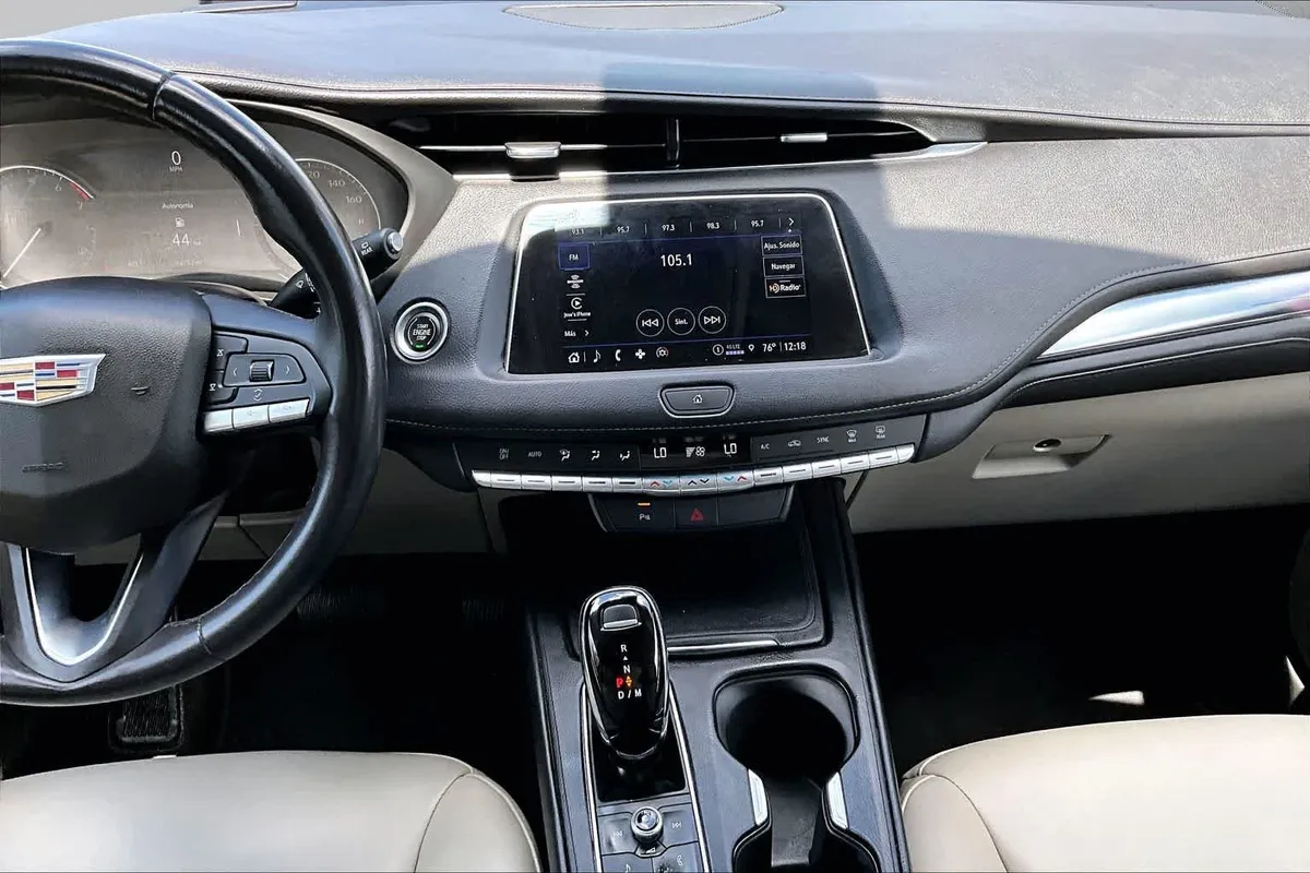 2023 Cadillac XT4 FWD Luxury thumbnail 7