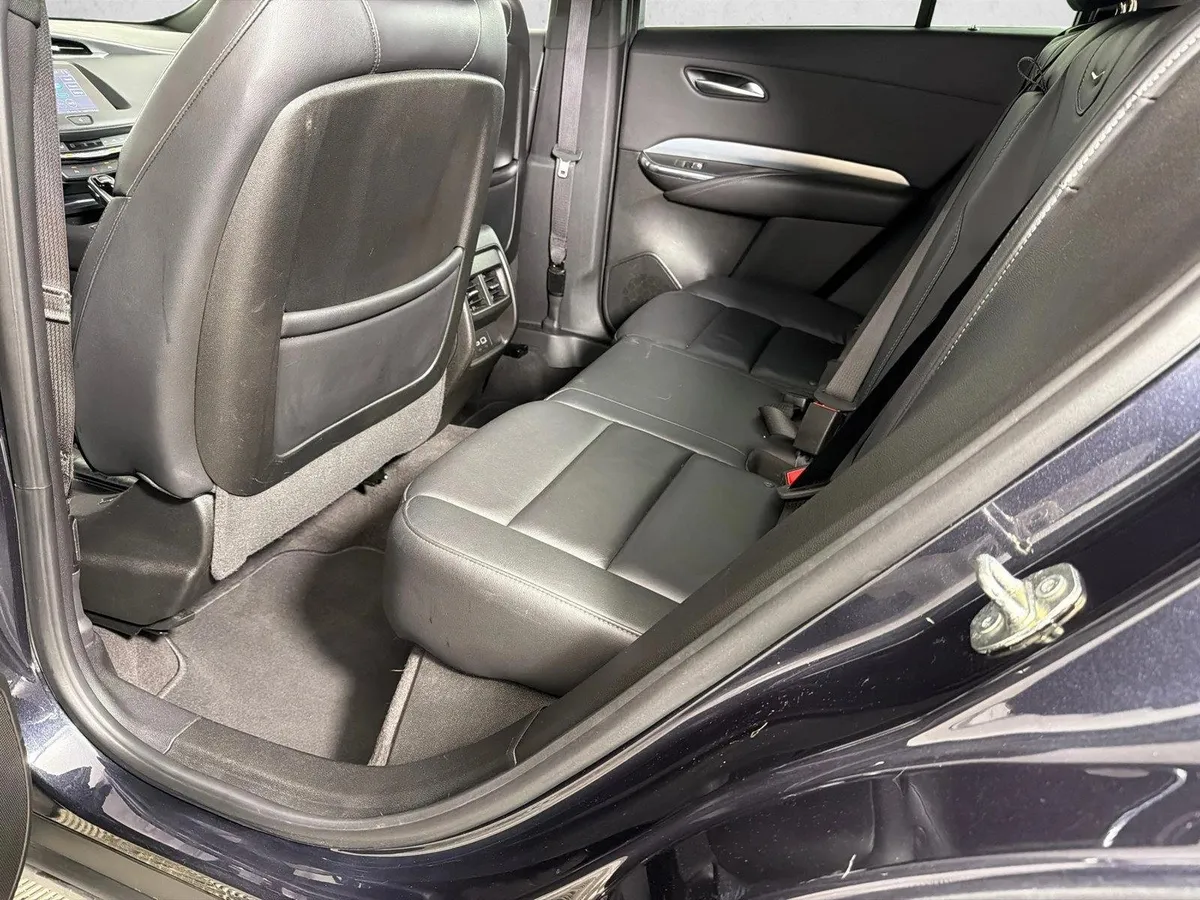 2023 Cadillac XT4 FWD Premium Luxury thumbnail 21