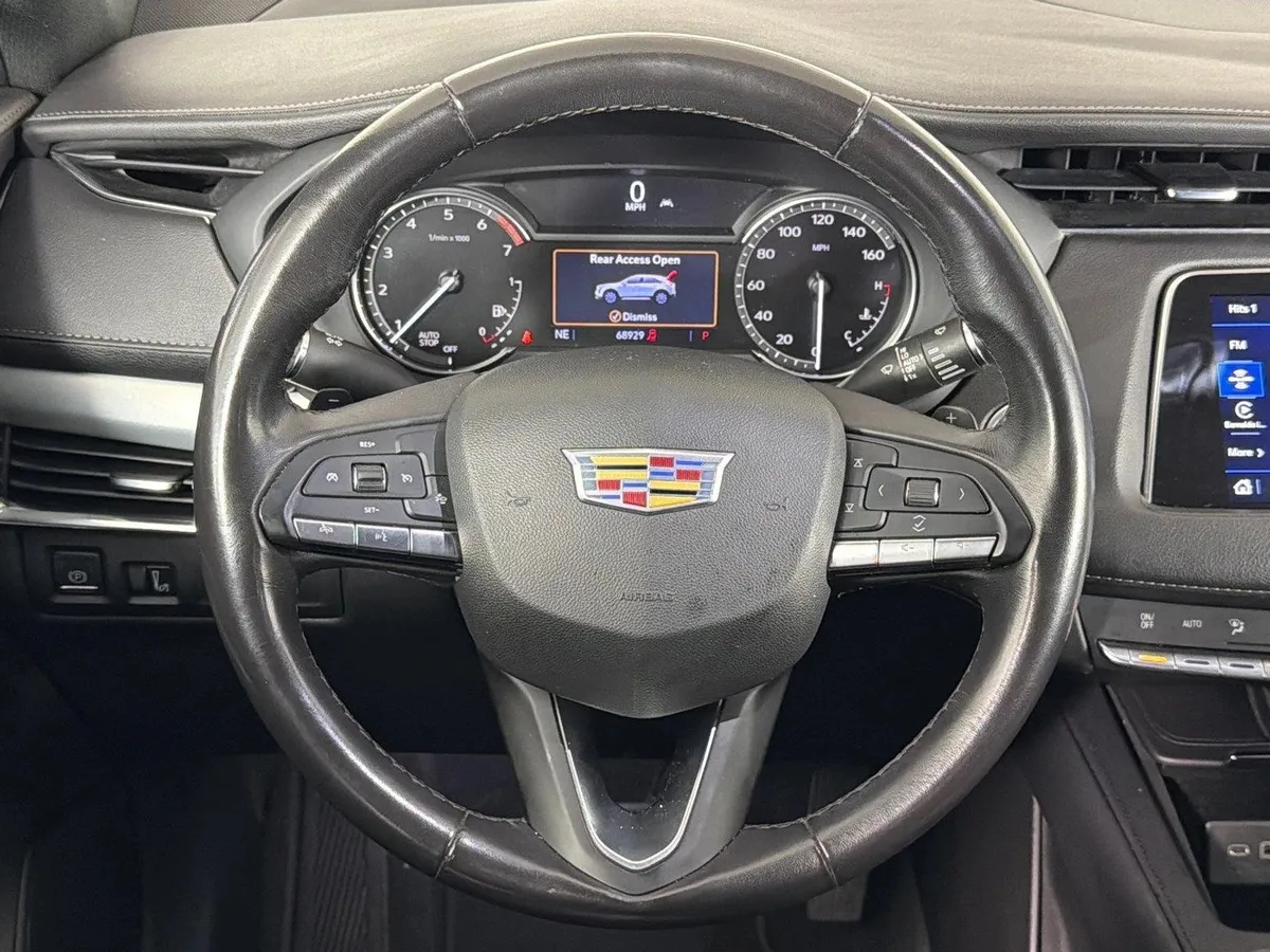 2023 Cadillac XT4 FWD Premium Luxury thumbnail 24