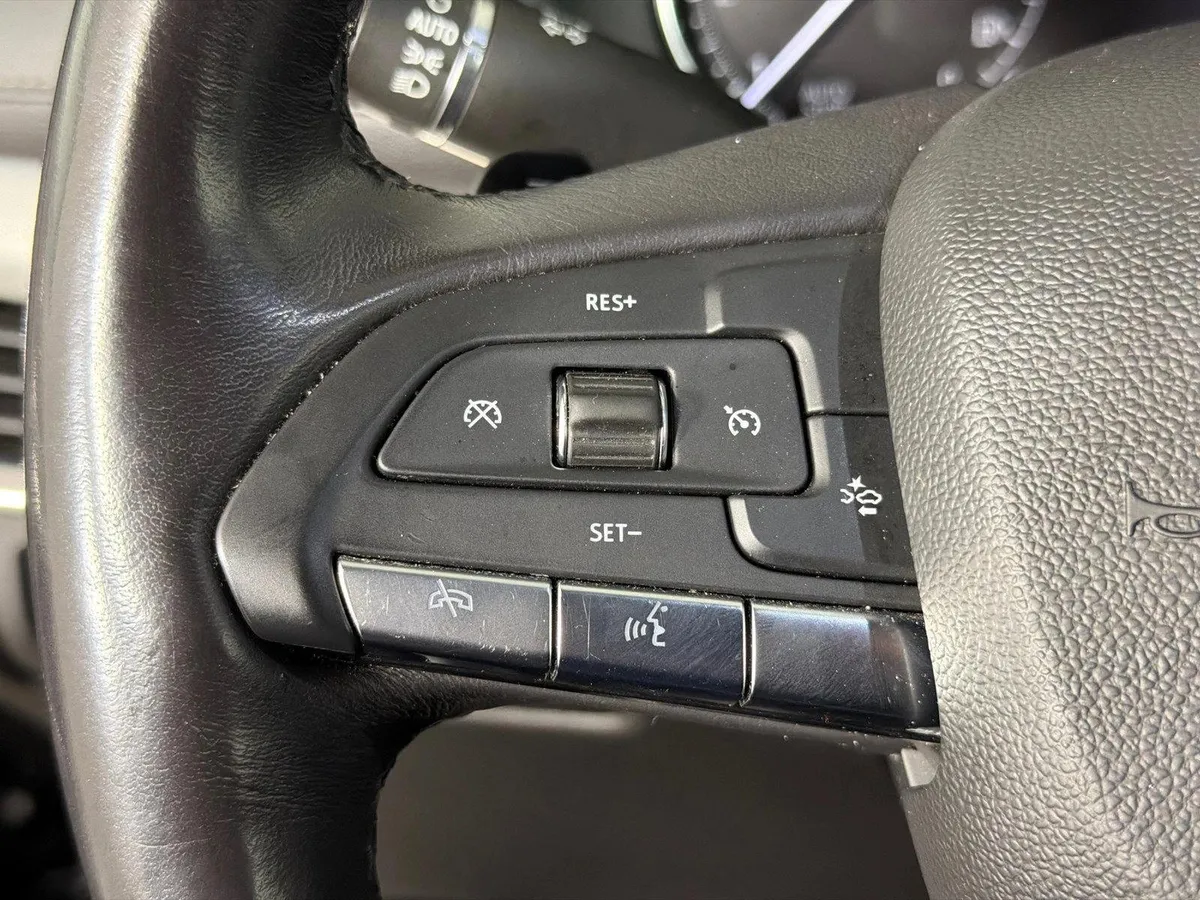 2023 Cadillac XT4 FWD Premium Luxury thumbnail 25