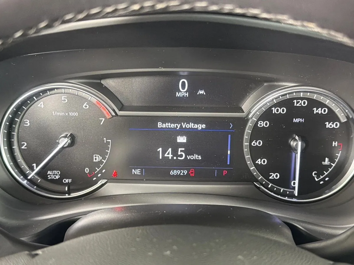 2023 Cadillac XT4 FWD Premium Luxury thumbnail 27