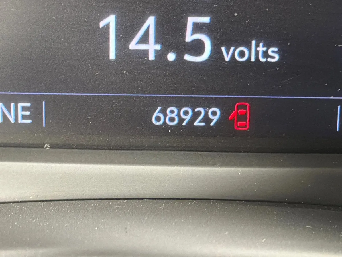 2023 Cadillac XT4 FWD Premium Luxury thumbnail 28