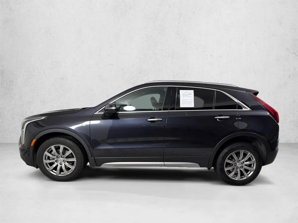 2023 Cadillac XT4 FWD Premium Luxury thumbnail 6