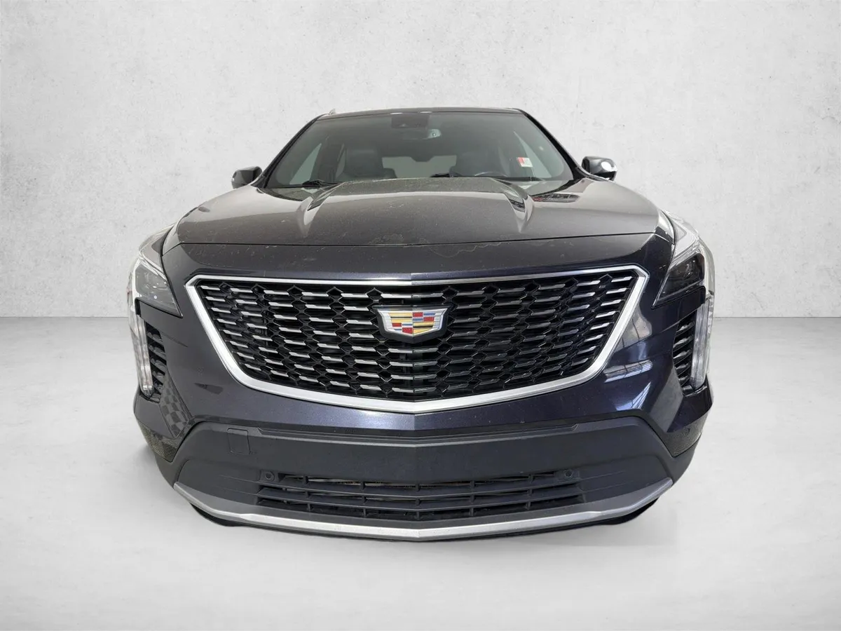 2023 Cadillac XT4 FWD Premium Luxury thumbnail 8