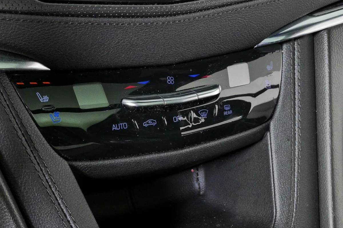 2023 Cadillac XT5 Premium Luxury thumbnail 16