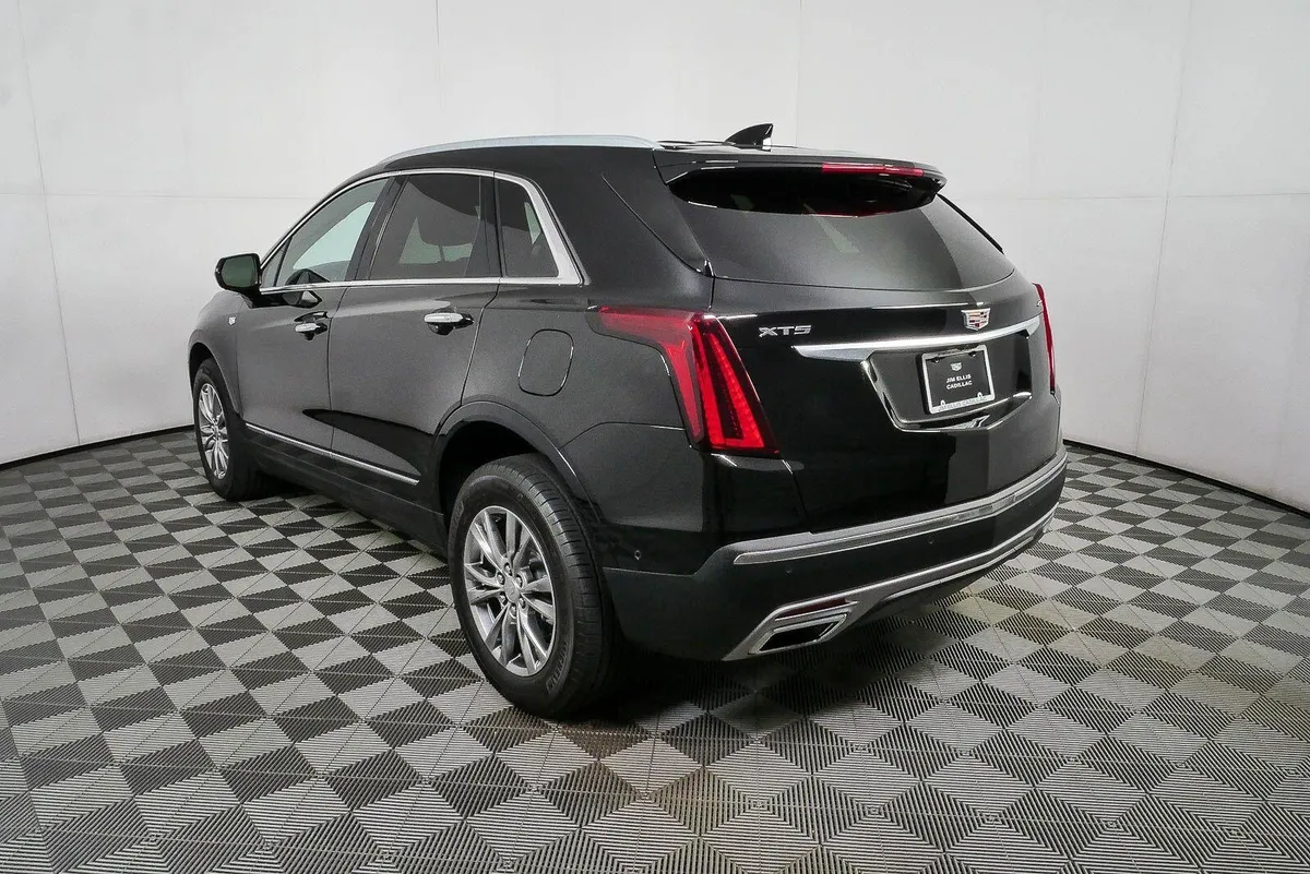 2023 Cadillac XT5 Premium Luxury thumbnail 29