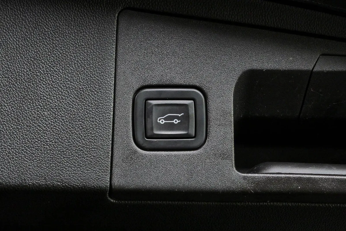 2023 Cadillac XT5 Premium Luxury thumbnail 32