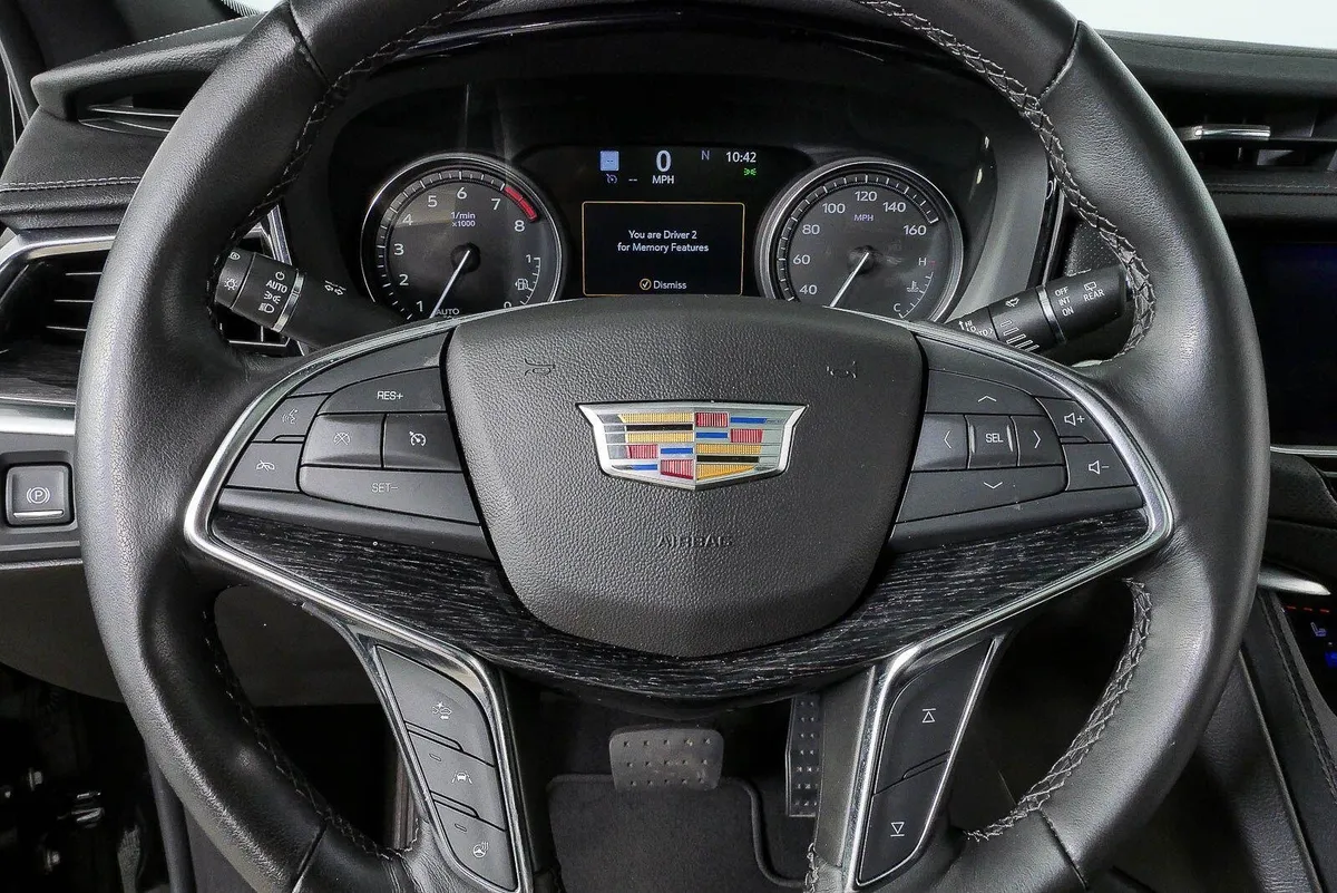 2023 Cadillac XT5 Premium Luxury thumbnail 8