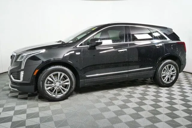 2023 Cadillac XT5 Premium Luxury thumbnail 3