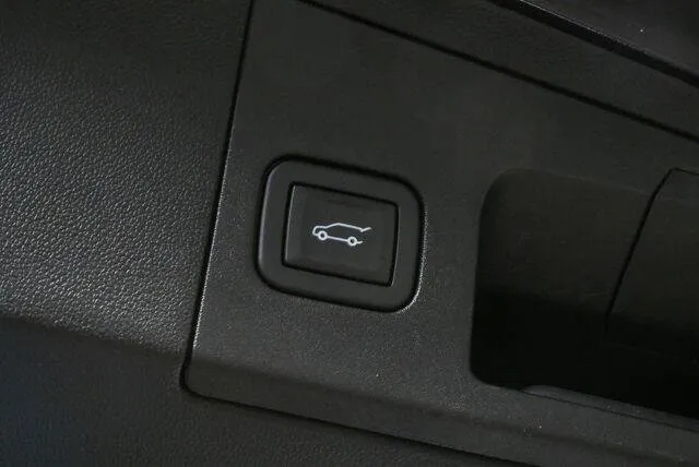 2023 Cadillac XT5 Premium Luxury thumbnail 40