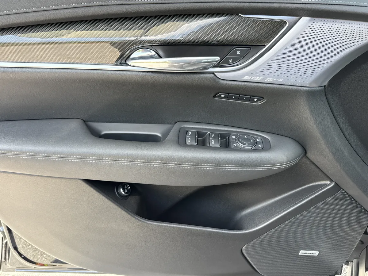 2023 CADILLAC XT6 AWD Sport thumbnail 12