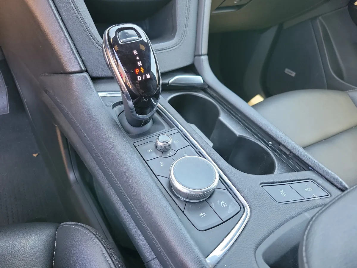 2023 Cadillac XT6 FWD Luxury thumbnail 13