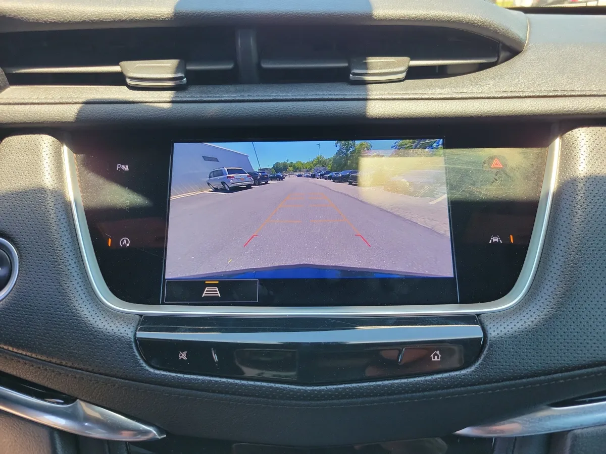 2023 Cadillac XT6 FWD Luxury thumbnail 15