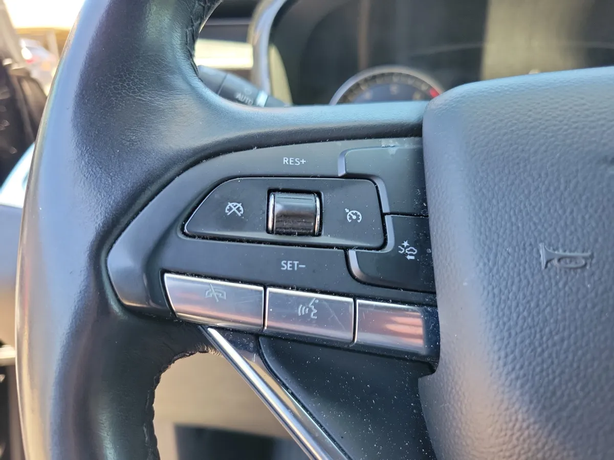 2023 Cadillac XT6 FWD Luxury thumbnail 17
