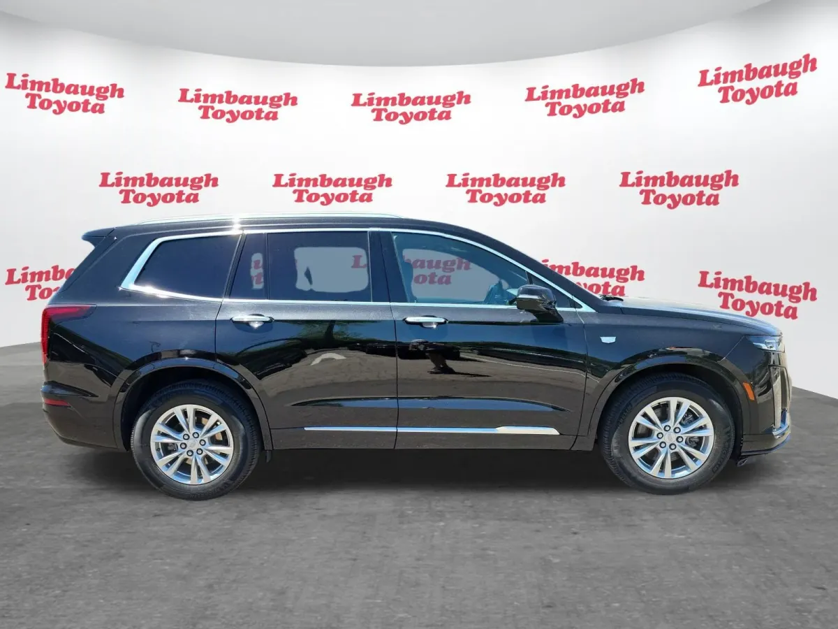 2023 Cadillac XT6 FWD Luxury thumbnail 22