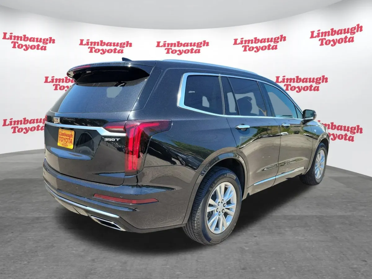 2023 Cadillac XT6 FWD Luxury thumbnail 23