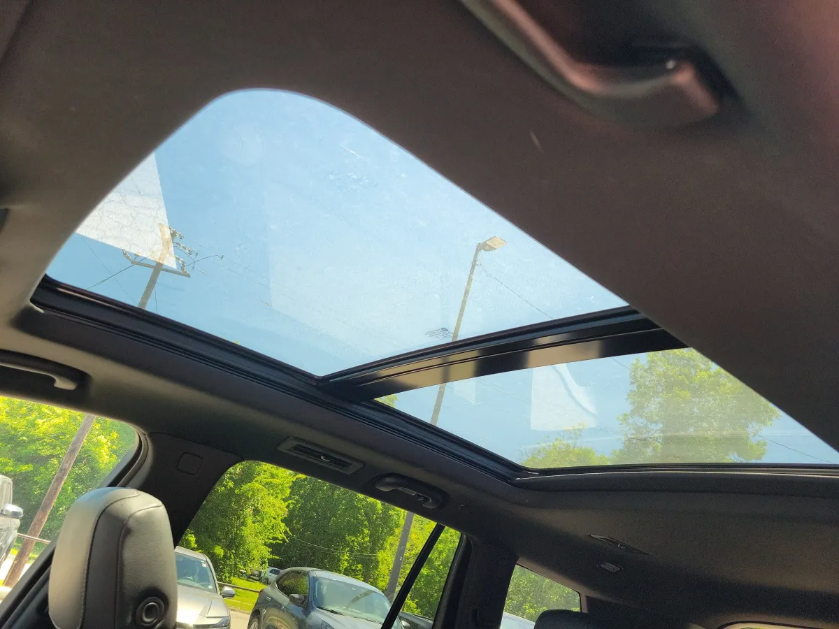 2023 Cadillac XT6 FWD Luxury thumbnail 4