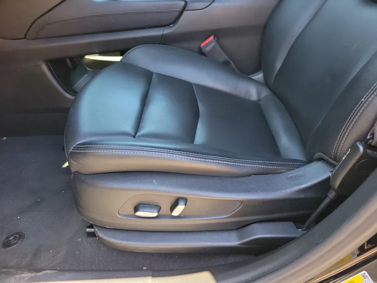 2023 Cadillac XT6 FWD Luxury thumbnail 7