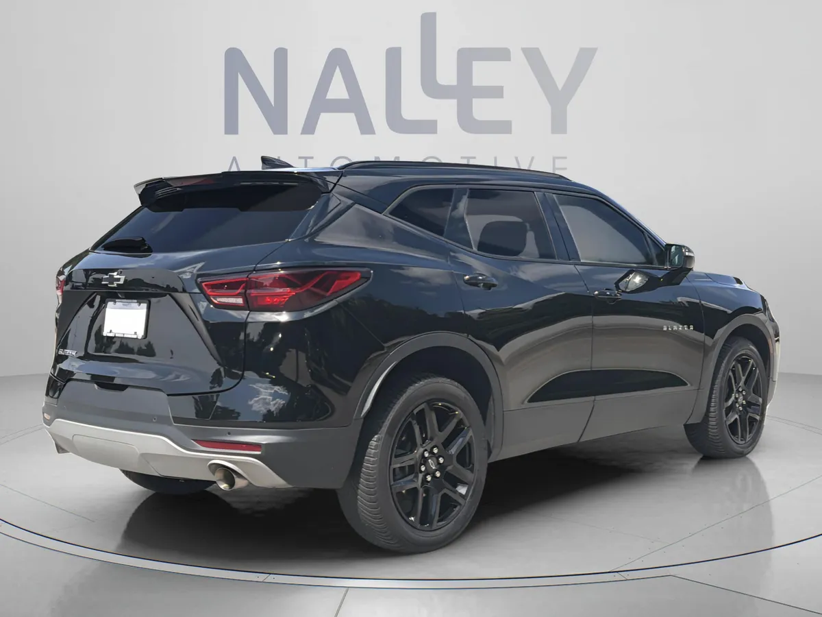 2023 Chevrolet Blazer LT thumbnail 5