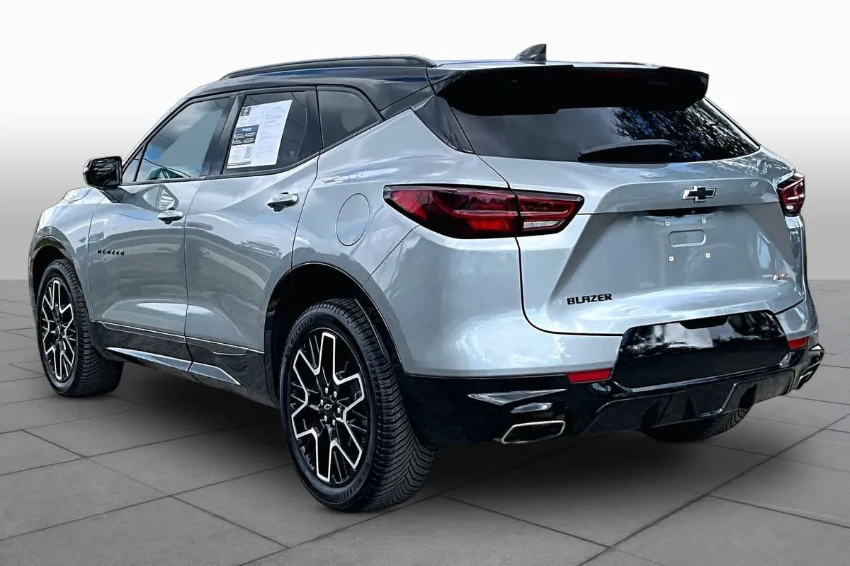 2023 Chevrolet Blazer RS thumbnail 12