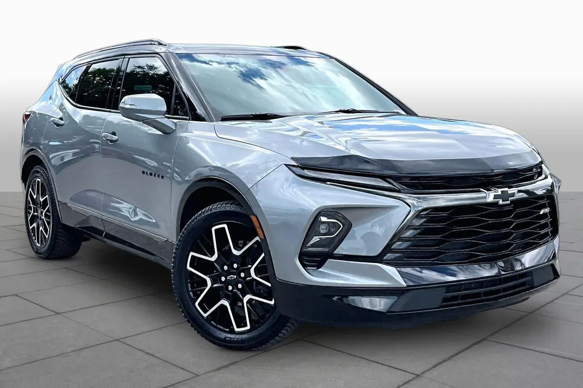 2023 Chevrolet Blazer RS thumbnail 3