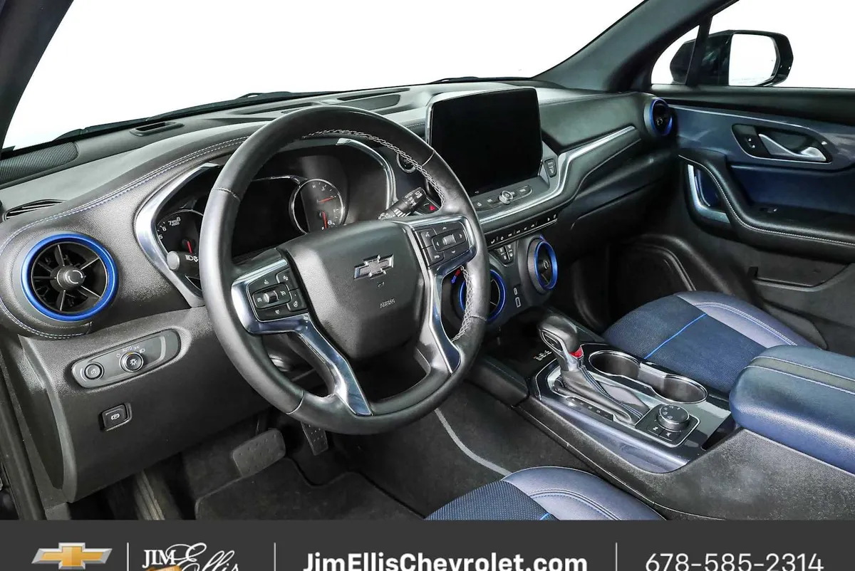 2023 Chevrolet Blazer RS thumbnail 4