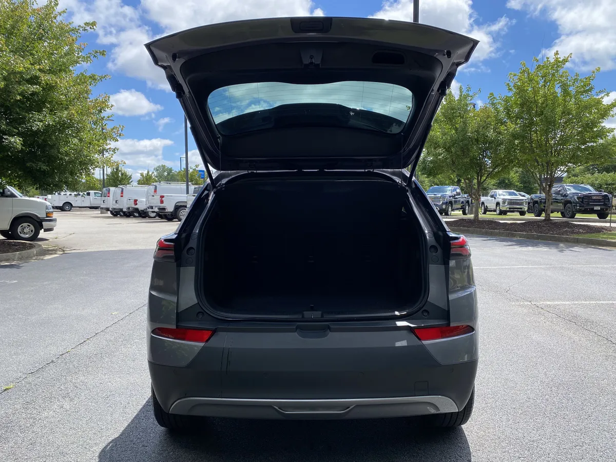 2023 Chevrolet Bolt EUV LT thumbnail 10