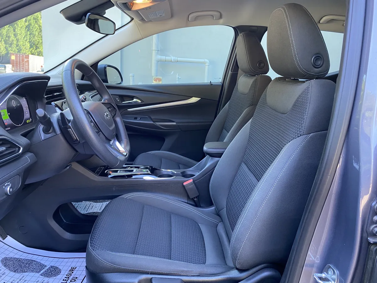 2023 Chevrolet Bolt EUV LT thumbnail 15