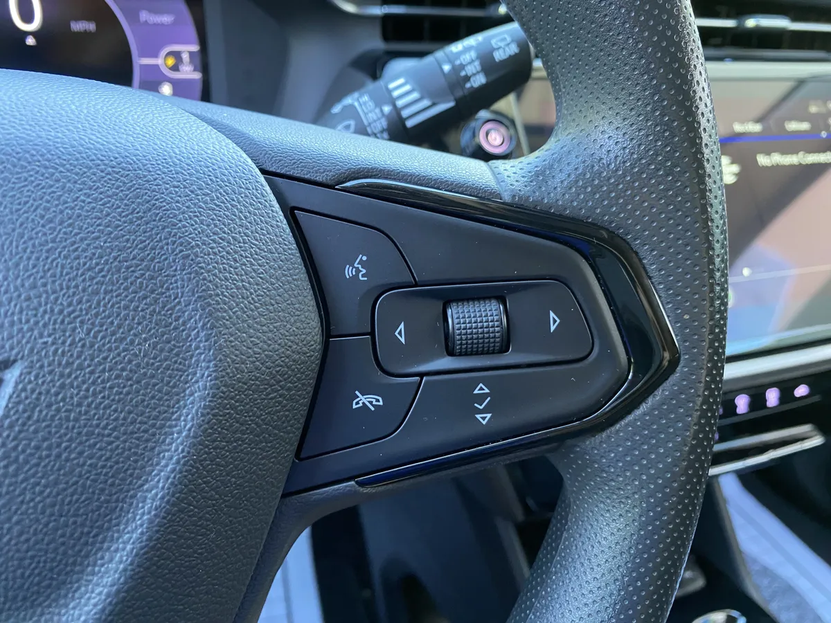 2023 Chevrolet Bolt EUV LT thumbnail 19