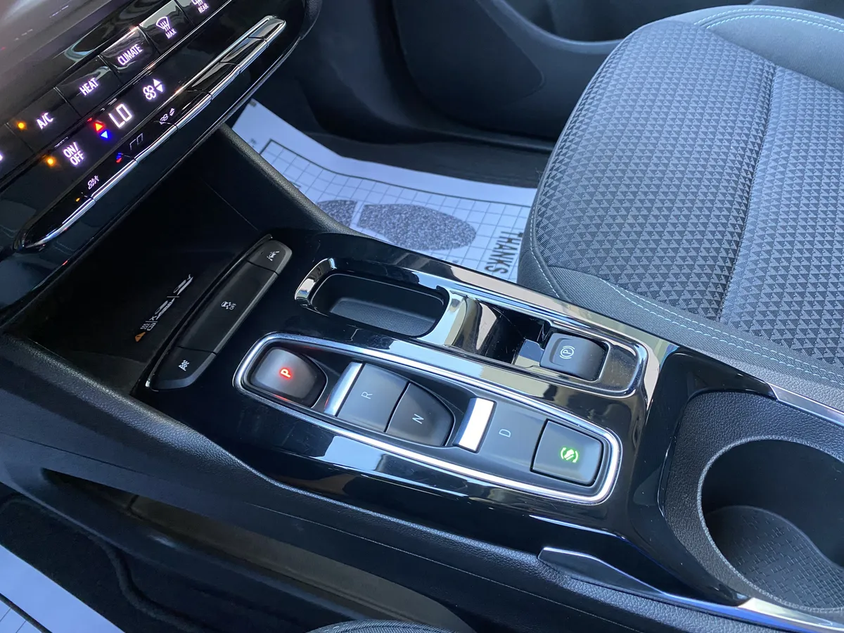 2023 Chevrolet Bolt EUV LT thumbnail 28