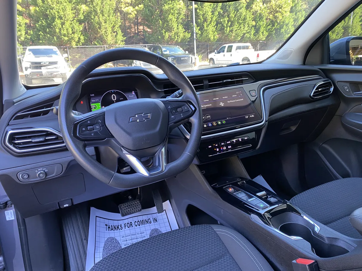 2023 Chevrolet Bolt EUV LT thumbnail 31