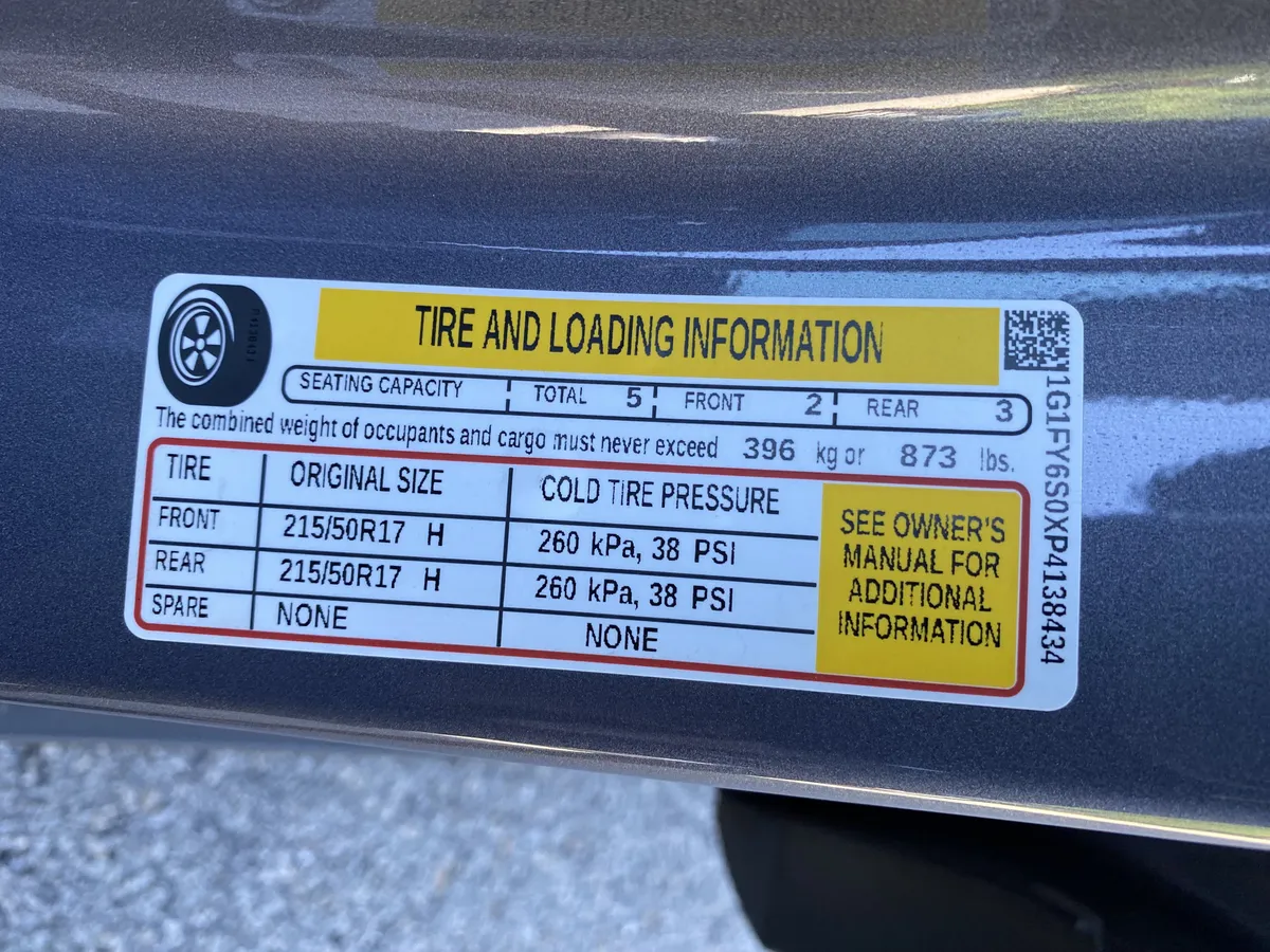 2023 Chevrolet Bolt EUV LT thumbnail 36