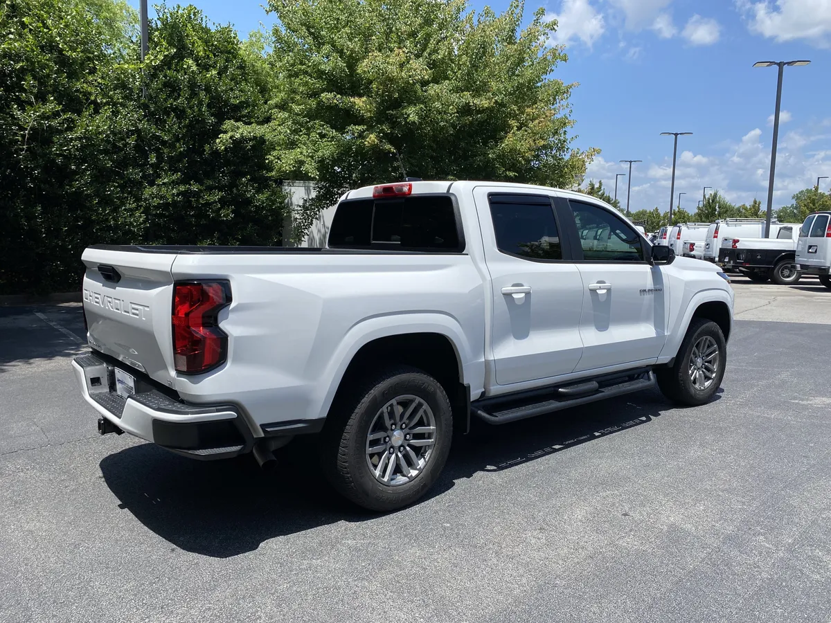 2023 Chevrolet Colorado 2WD LT thumbnail 8